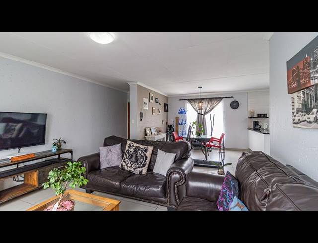 2 BEDROOM APARTMENT FOR SALE IN EDEN GLEN